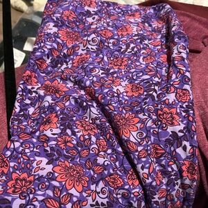 LuluRoe Leggings Size Tall/Curvy